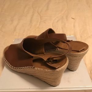 15th and Union letter like sandals.